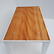 2. drewniany stół